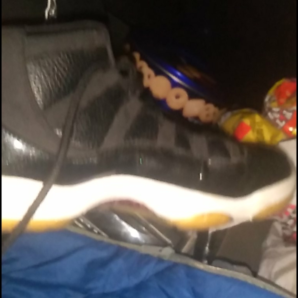 Jordan 11 - Picture 3 of 3